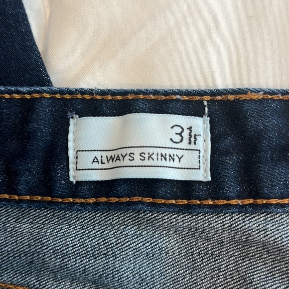 New Gap 31R skinny dark wash jeans - Picture 4 of 4